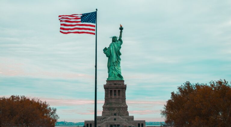 USA Government Extends Temporary Work Visa Restrictions