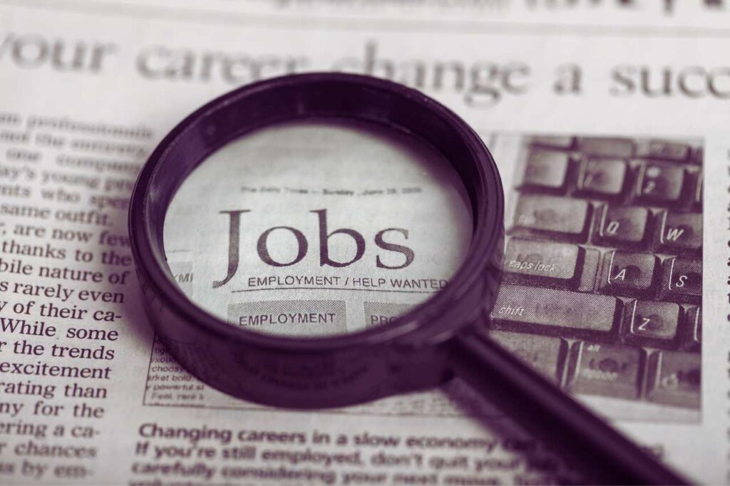 Modest Job Canada's Job Market Tightens As Employment Sees Modest Growth In May 2024